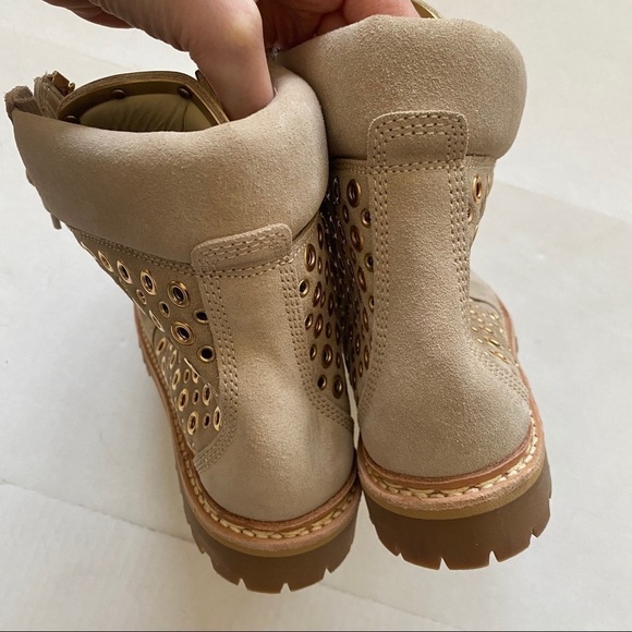 Balmain Beige Tia Suede Grommet Ankle Boots 38.5 - Picture 6 of 9